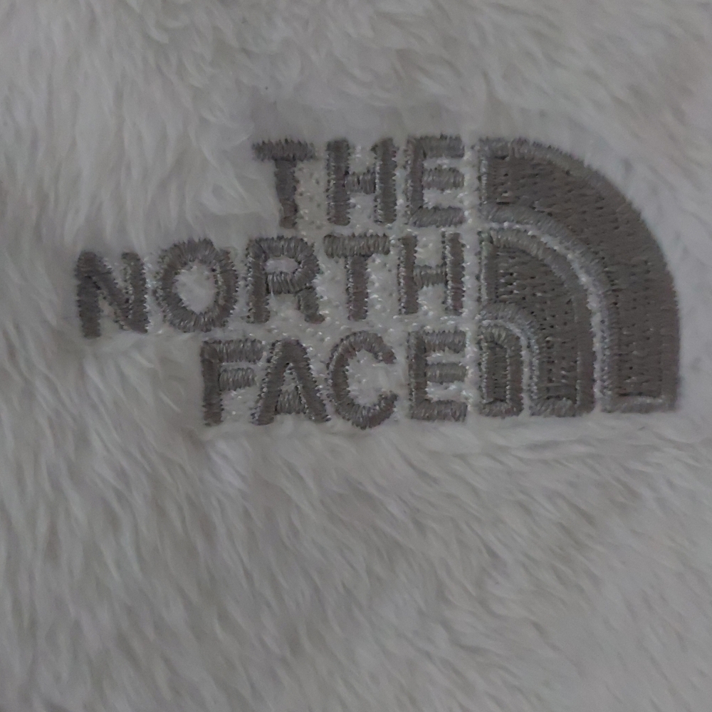 The North Face Gray Logo and White Fleece Jacket. Size: Xl